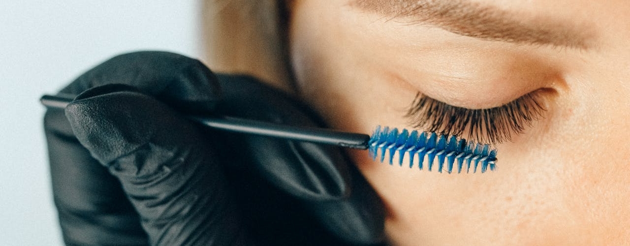 How to start an eyelash business